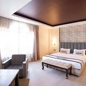 3* Hotel Lavie And